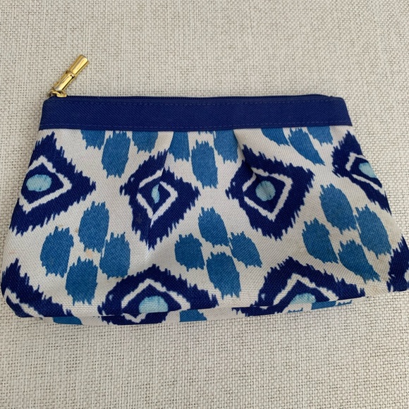 Women’s Estee Lauder Cosmetic Bag - Picture 1 of 5